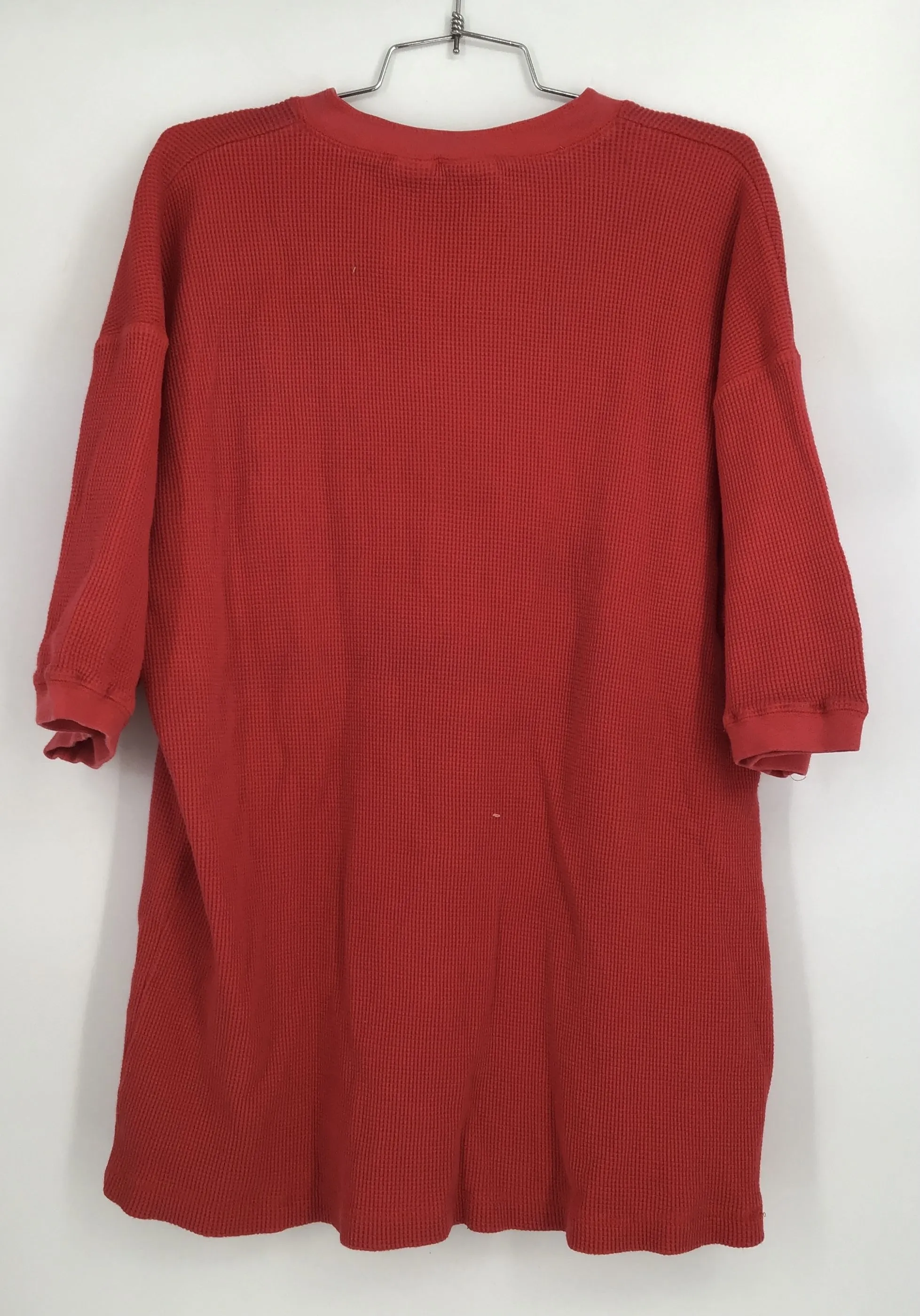 Disney Men's Red Thermal T-Shirt - Size Large Lot Of 2